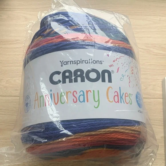 Carbon Anniversary Cake Lollipop - Picture 1 of 5